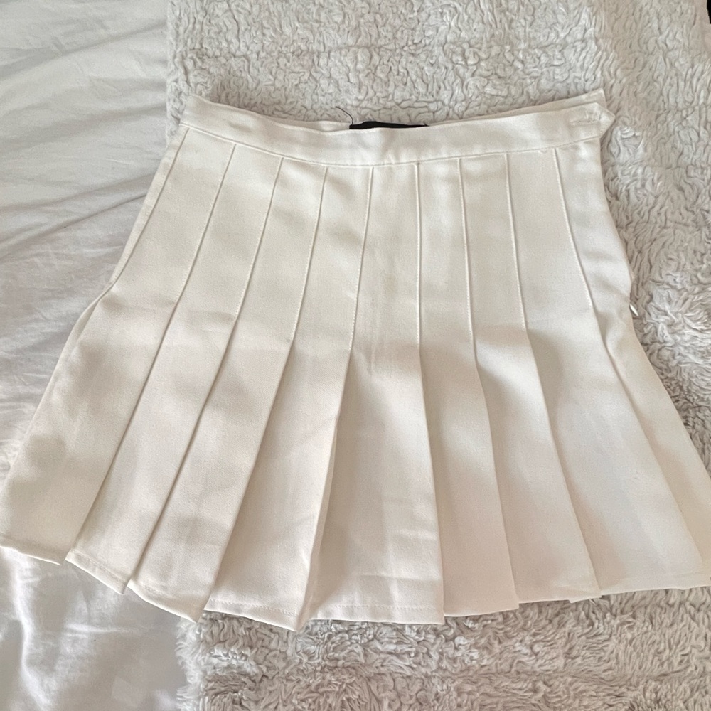 Pleated White Mini Skirt